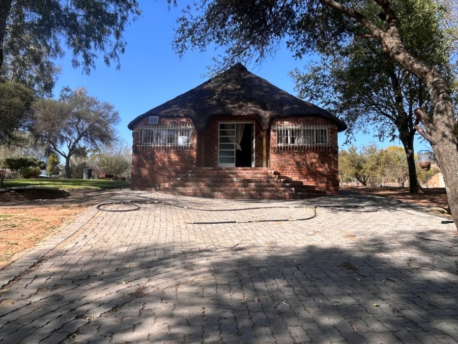 4 Bedroom Property for Sale in Parys Free State